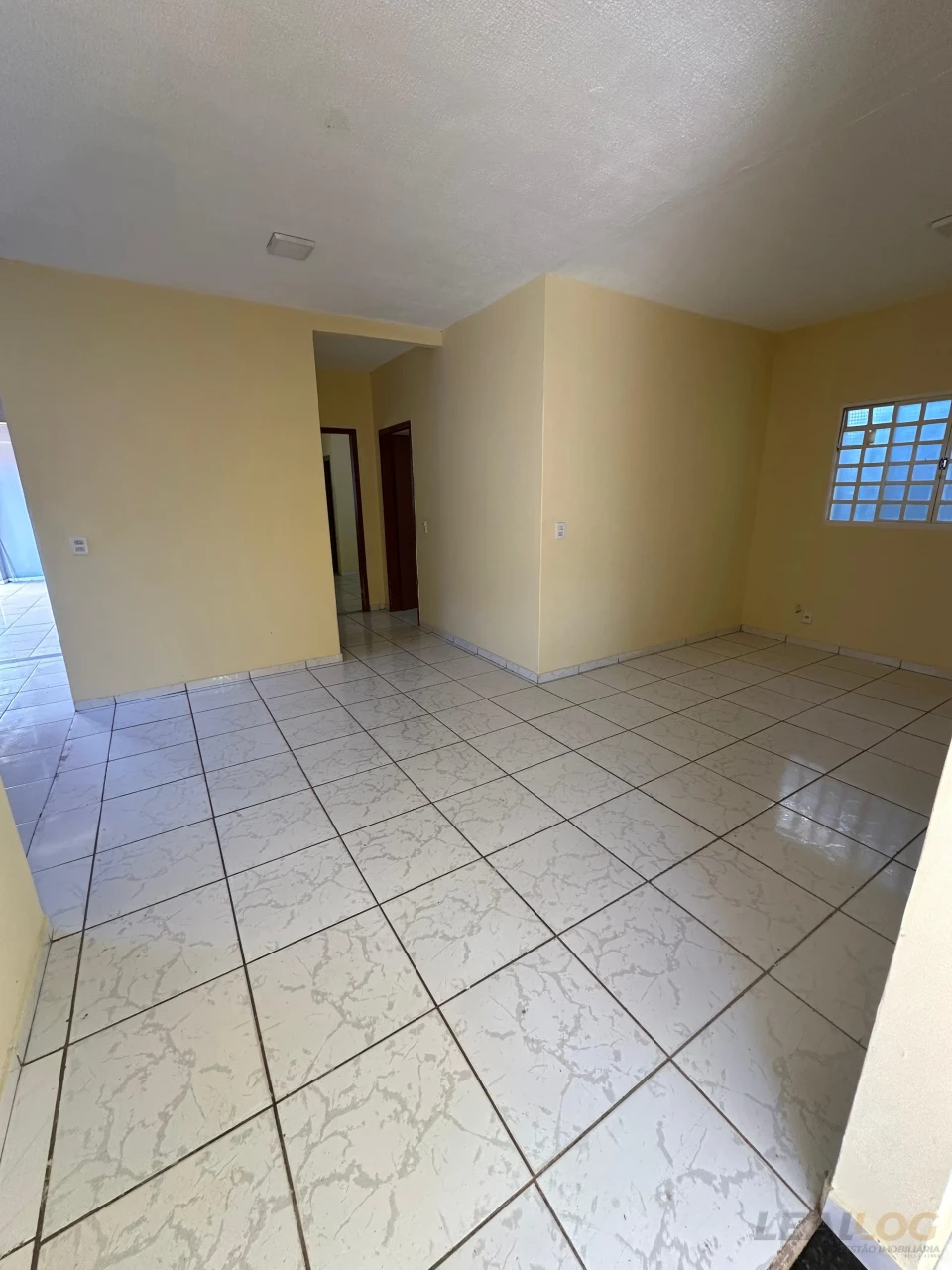 Imagens do imóveis Casa em condomínio á  VENDA!