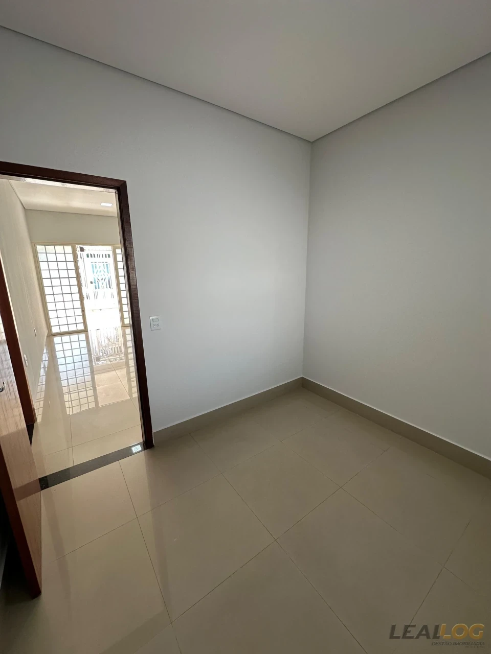 Belíssima casa á venda no CPA 4