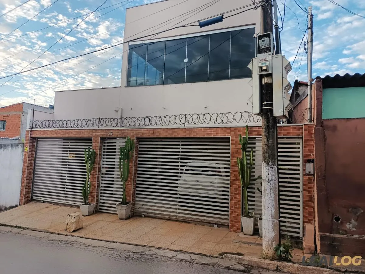 Imagens do imóveis Casa para Venda em Cuiabá / MT no bairro Canjica