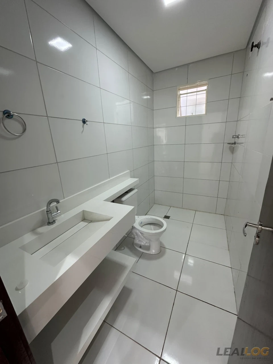 Belíssima casa á venda no CPA 4