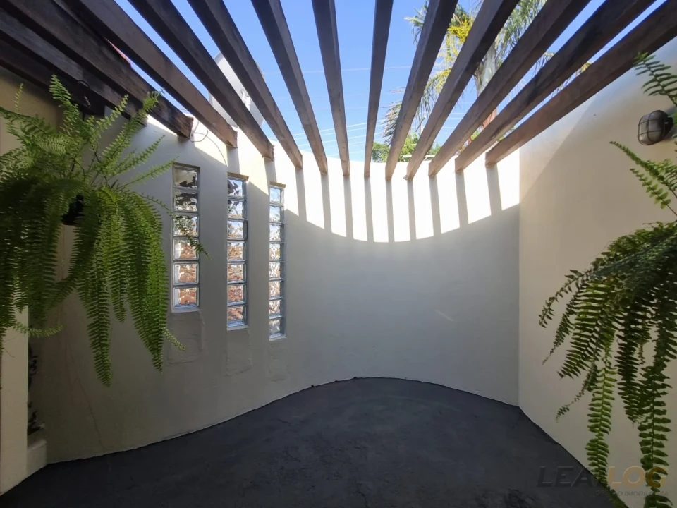 Imagens do imóveis VENDO - Casa no Flamboyant/ próximo ao shopping Estação/ Cuiabá - MT