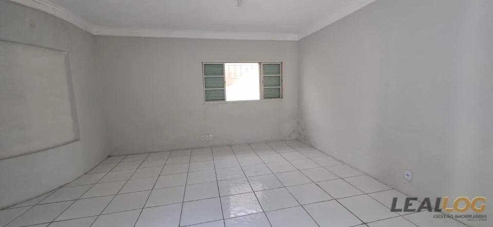 Imagens do imóveis VENDO - Casa no Flamboyant/ próximo ao shopping Estação/ Cuiabá - MT