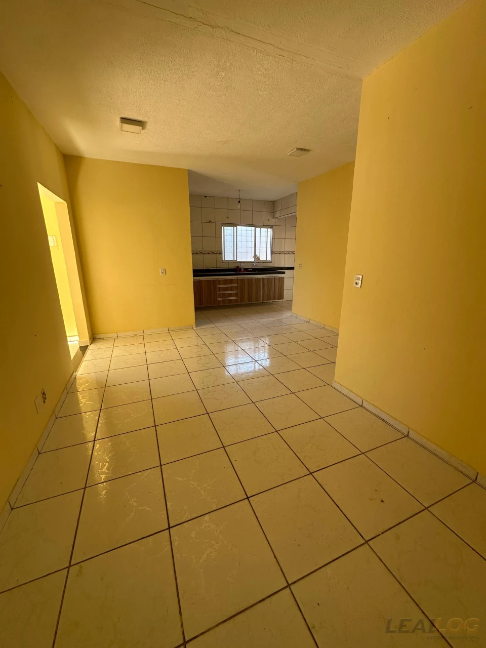 Imagens do imóveis Casa em condomínio á  VENDA!