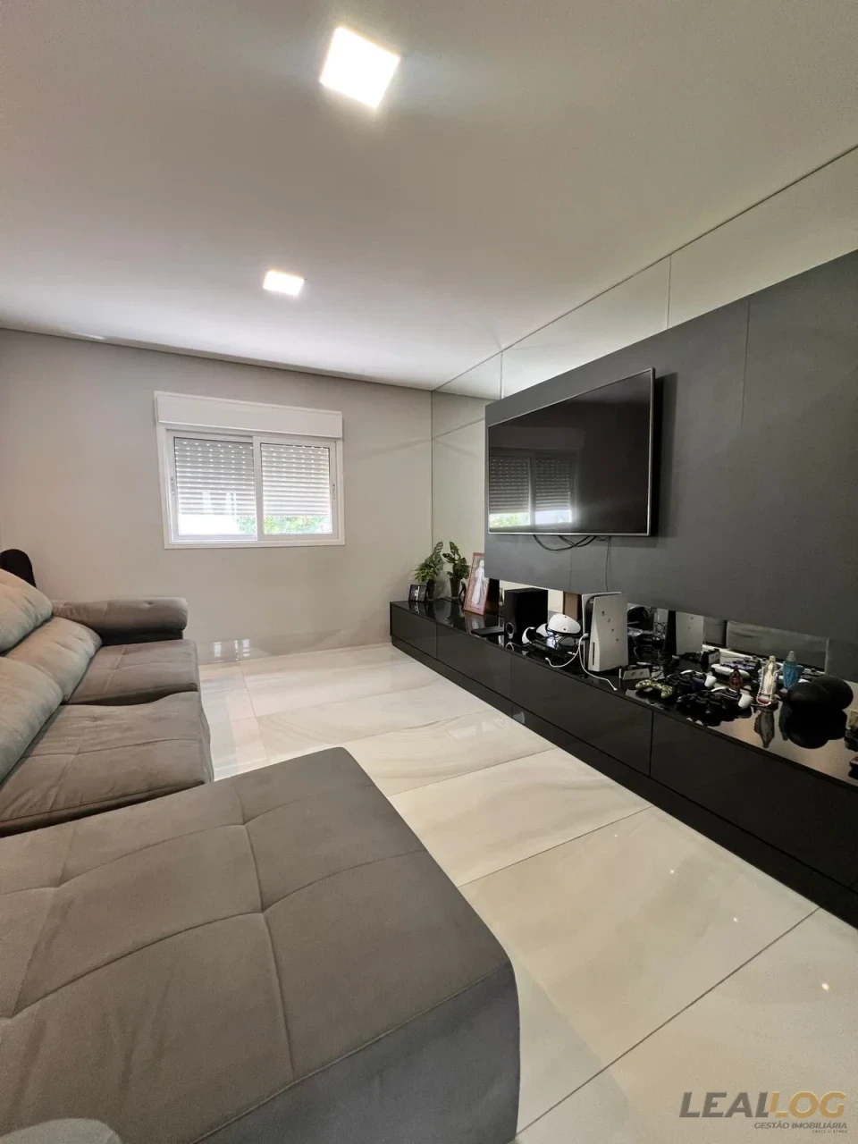 Imagens do imóveis Vendo Casa de alto Padrão no Alphaville 2 em Cuiabá MT