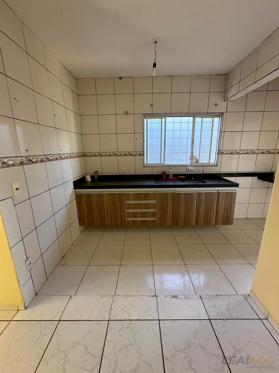 Imagens do imóveis Casa em condomínio á  VENDA!