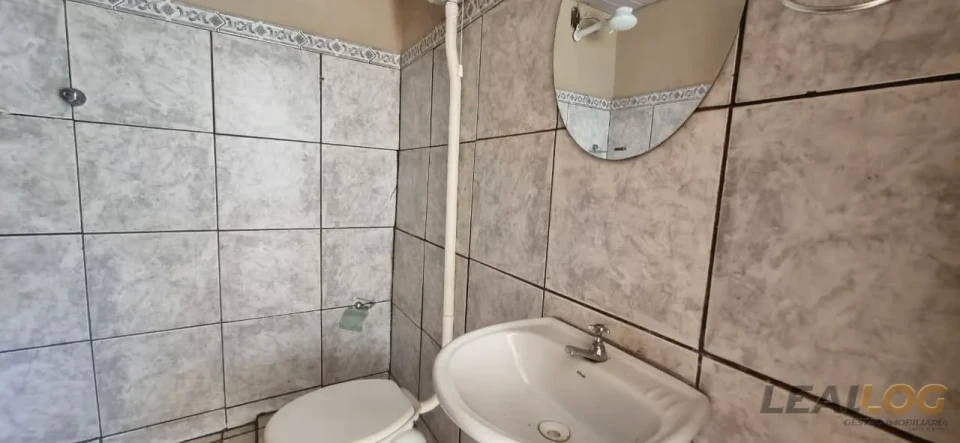 Imagens do imóveis Vendo casa de esquina com piscina no Bairro Morada do Ouro em Cuiabá.