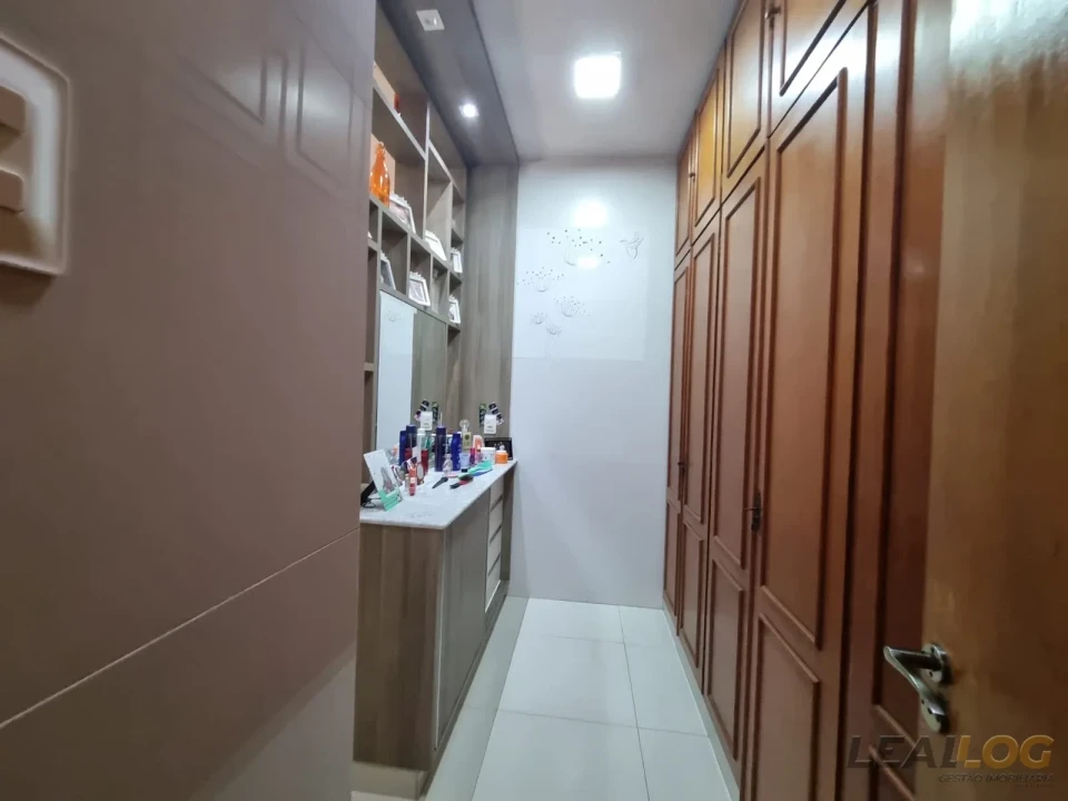 Imagens do imóveis VENDO - CASA NO JARDIM AEROPORTO  - VÁRZEA GRANDE - MT
