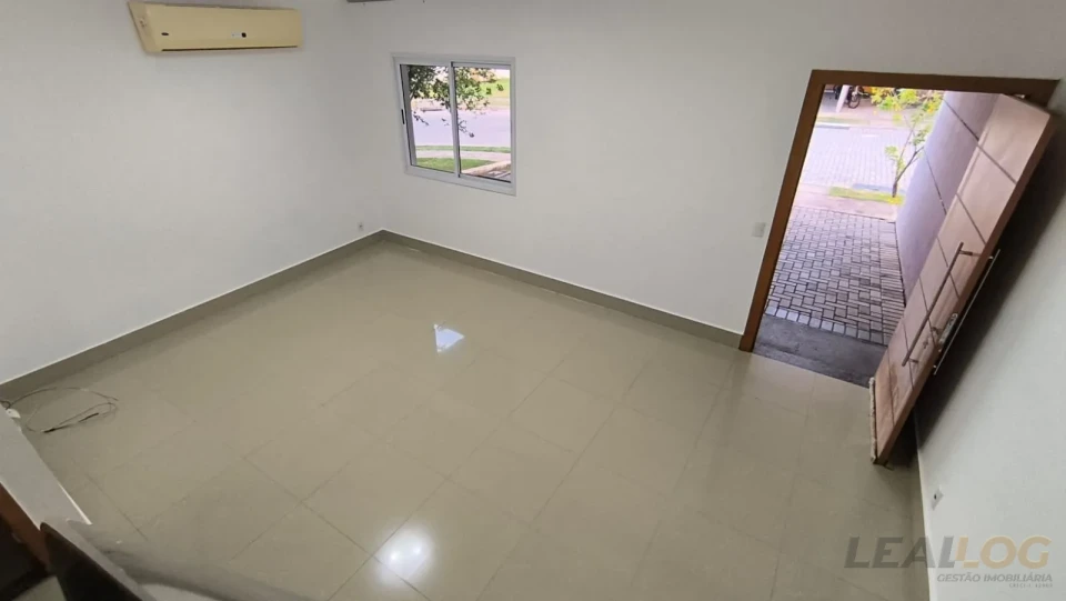 Imagens do imóveis ALUGO - CASA SOBRADO CONDOMÍNIO SOLAR DAS TORRES - CUIABÁ - MT
