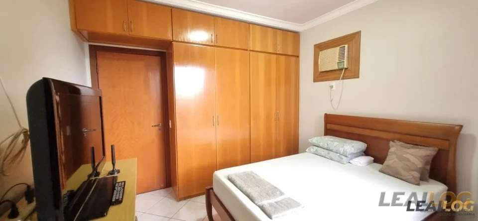 Vendo apartamento no Edifcio Ipiranga Plaza próximo a Praça Popular no bairro Goiabeiras em Cuiabá