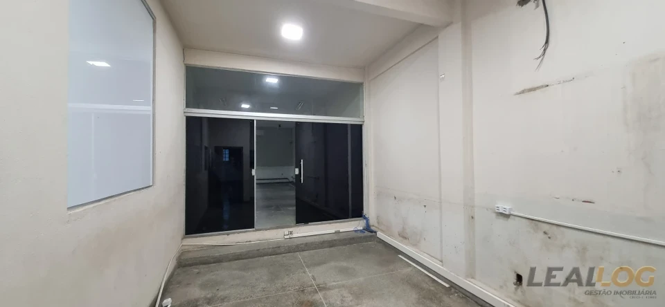 LOCAÇÃO – CONJUNTO COMERCIAL COMPLETO | GALPÃO + PRÉDIO CORPORATIVO