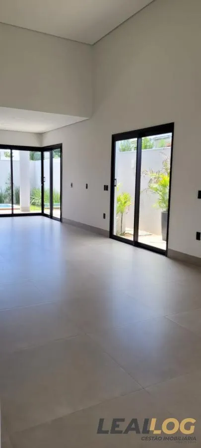 Imagens do imóveis Casa em Condomínio para Venda em Cuiabá / MT no bairro Condomínio Primor das Torres