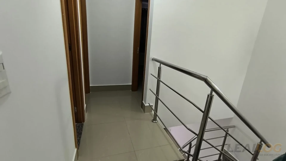 Imagens do imóveis ALUGO - CASA SOBRADO CONDOMÍNIO SOLAR DAS TORRES - CUIABÁ - MT