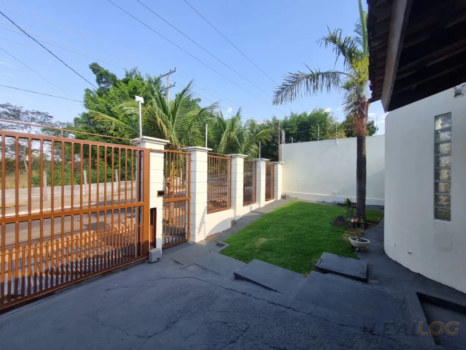 Imagens do imóveis VENDO - Casa no Flamboyant/ próximo ao shopping Estação/ Cuiabá - MT