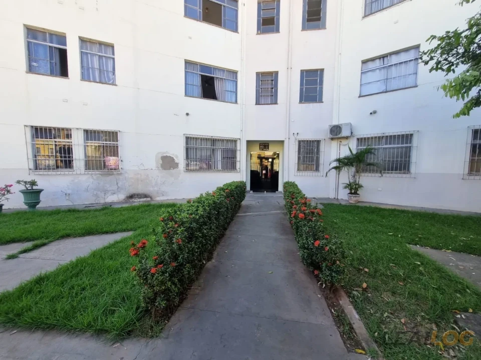Imagens do imóveis VENDO - Apartamento no Ed. Diana o bairro Cophamil em Cuiabá - MT