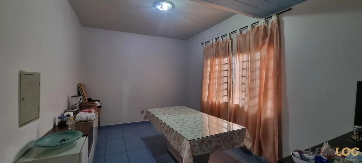 Imagens do imóveis Casa Comercial para Locação em Cuiabá / MT no bairro Araés