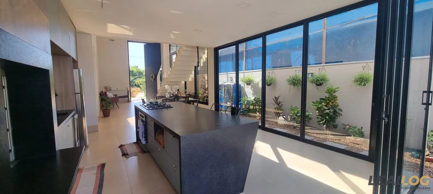 Casa em Condomínio para Venda em Cuiabá / MT no bairro Condomínio Florais Itália