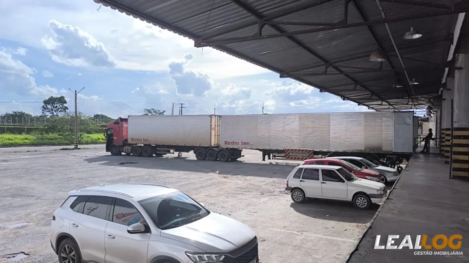 ALUGO - Armazém com 2025m² dentro de condomínio fechado no Distrito Industrial de Cuiabá MT (MODULO G27 B)