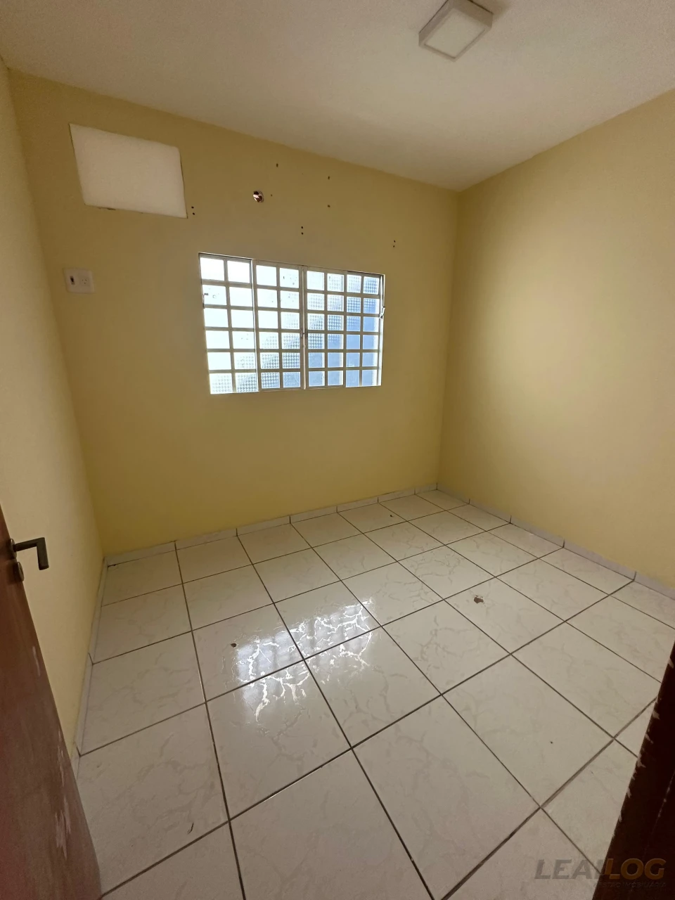 Imagens do imóveis Casa em condomínio á  VENDA!