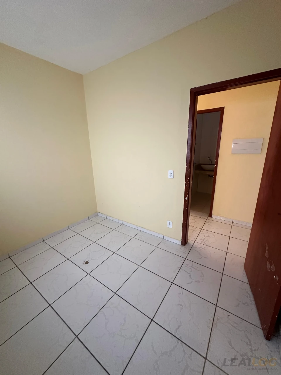 Imagens do imóveis Casa em condomínio á  VENDA!