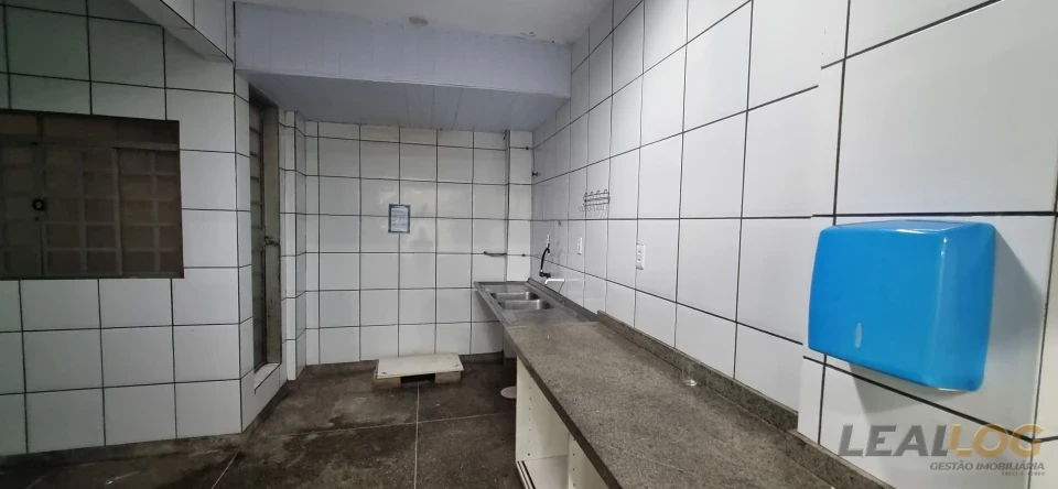 LOCAÇÃO – CONJUNTO COMERCIAL COMPLETO | GALPÃO + PRÉDIO CORPORATIVO