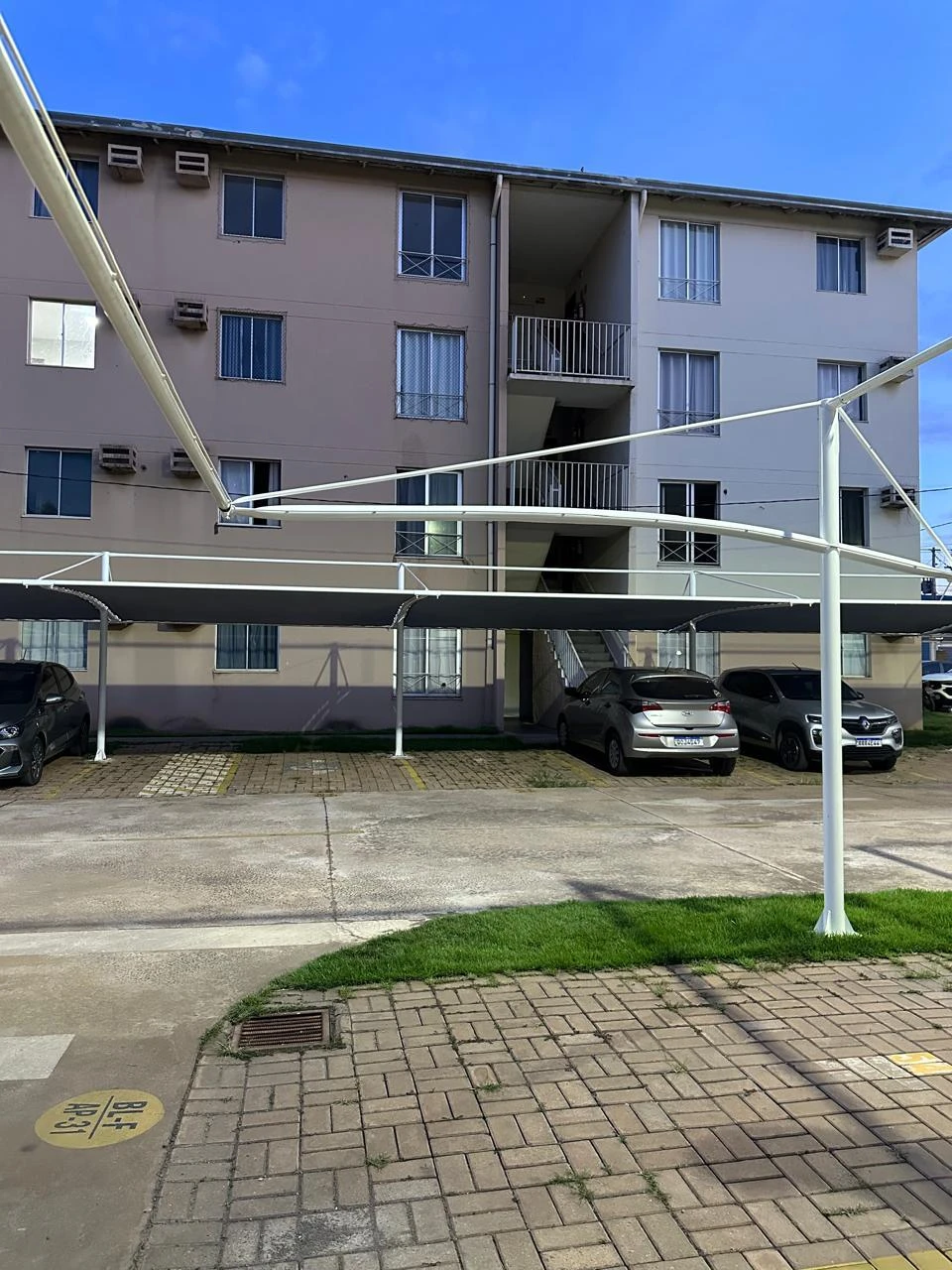Apartamento a venda 02 quartos no Residencial Yolanda Parque Geórgia em Cuiabá MT