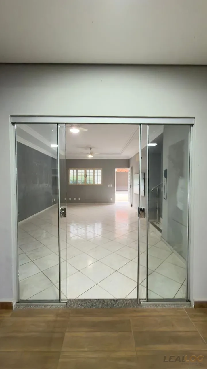 Casa a venda em condomínio!