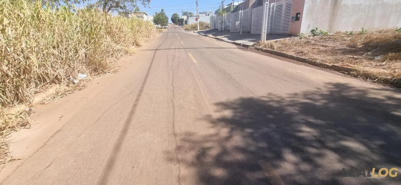 Imagens do imóveis Terreno para Venda em Rondonópolis / MT no bairro Jardim Adriana