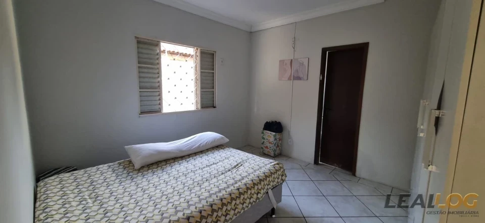 Imagens do imóveis VENDO - Casa no Flamboyant/ próximo ao shopping Estação/ Cuiabá - MT