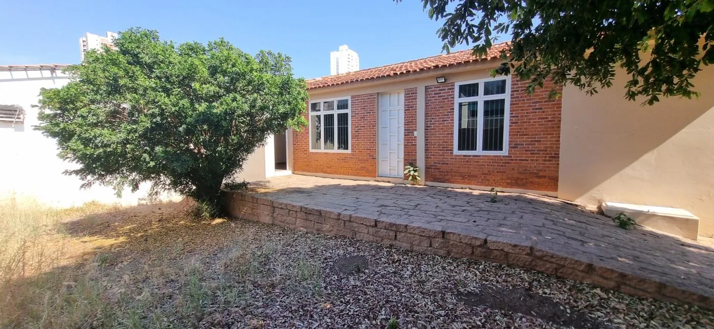 Imagens do imóveis Casa Comercial para Locação em Cuiabá / MT no bairro Goiabeiras