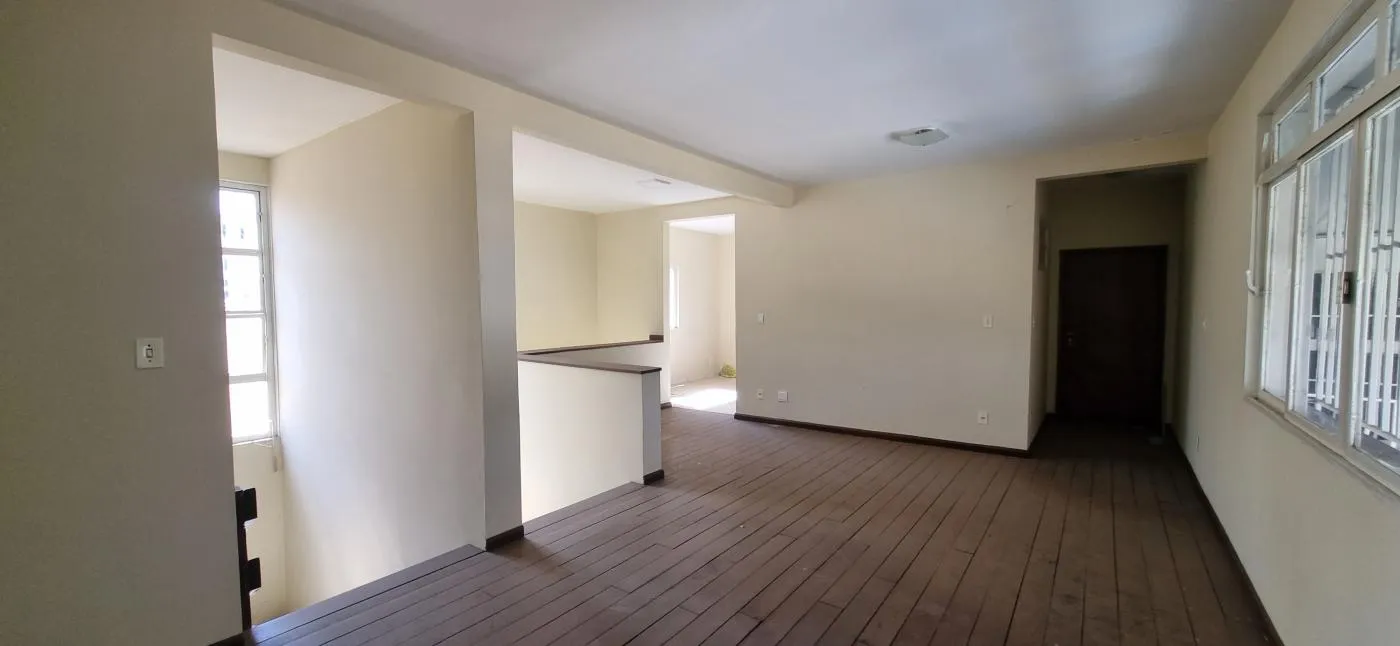 Imagens do imóveis Casa Comercial para Locação em Cuiabá / MT no bairro Goiabeiras