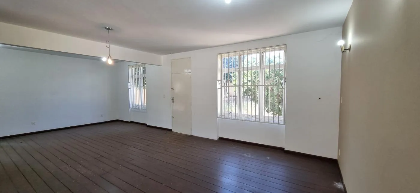 Imagens do imóveis Casa Comercial para Locação em Cuiabá / MT no bairro Goiabeiras