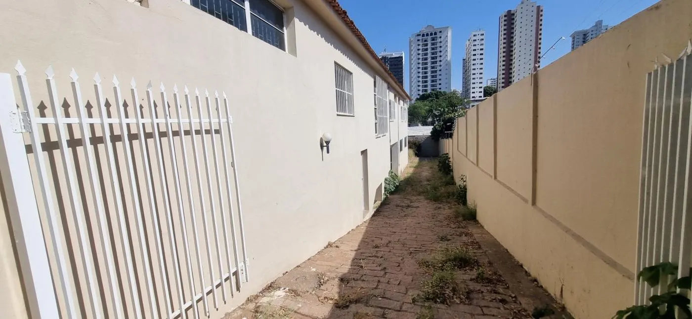 Imagens do imóveis Casa Comercial para Locação em Cuiabá / MT no bairro Goiabeiras