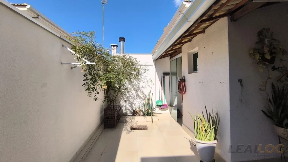 Imagens do imóveis VENDO CASA SOBRADO | CONDOMINIO SOLAR DAS TORRES - CUIABÁ - MT
