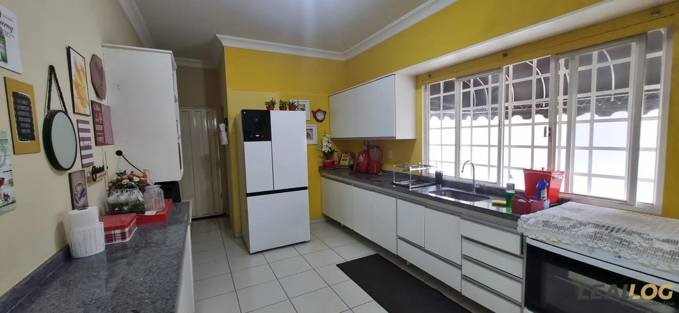 Imagens do imóveis Casa para Venda em Cuiabá / MT no bairro Jardim Costa do Sol Shangri-la