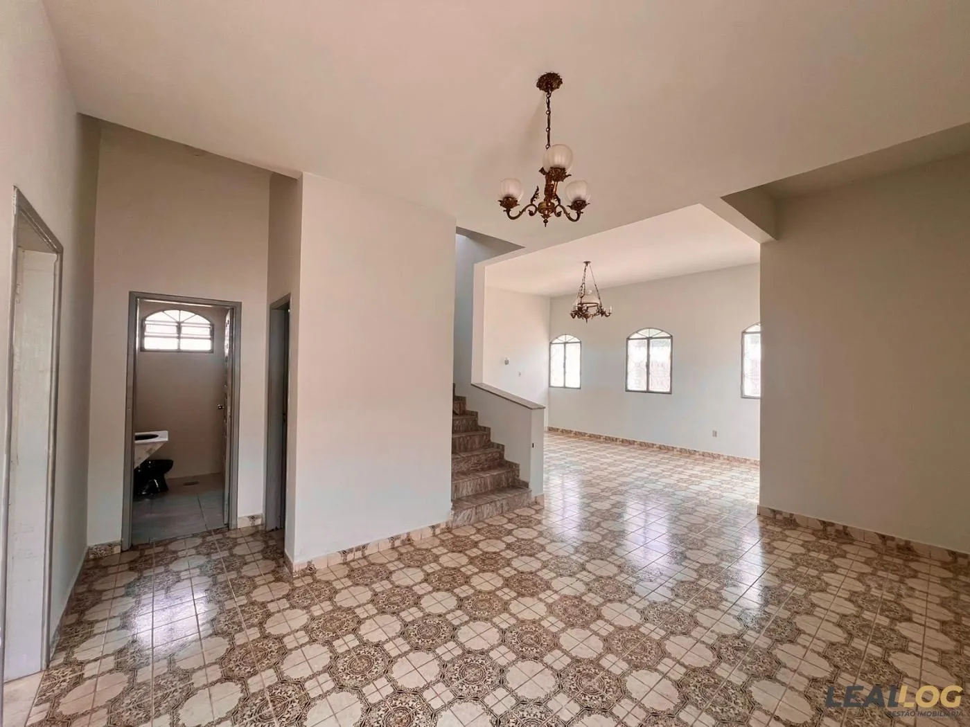 Imagens do imóveis Casa Comercial para Locação em Cuiabá / MT no bairro Boa Esperança