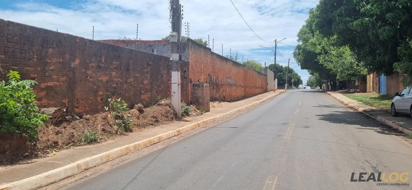 Terreno Comercial para Venda em Várzea Grande / MT no bairro Jardim Paula 1