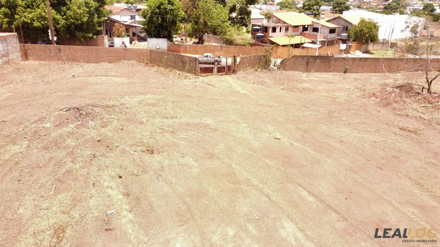 Terreno Comercial para Venda em Várzea Grande / MT no bairro Jardim Paula 1