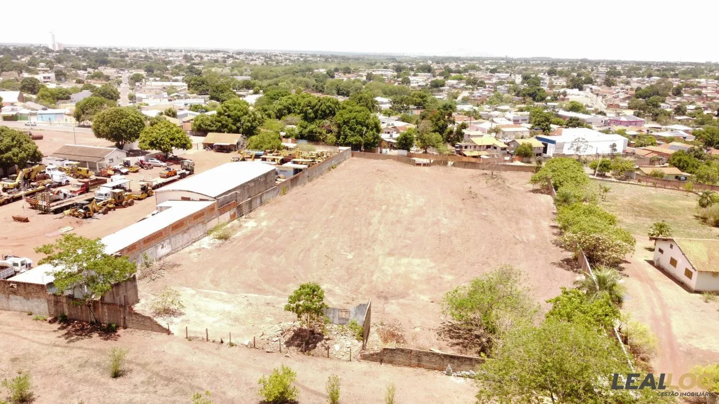 Terreno Comercial para Venda em Várzea Grande / MT no bairro Jardim Paula 1