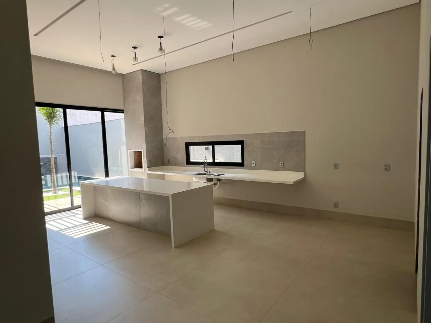 Casa em Condomínio para Venda em Várzea Grande / MT no bairro Petrópolis