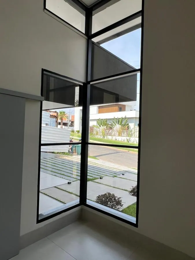 Casa em Condomínio para Venda em Várzea Grande / MT no bairro Petrópolis