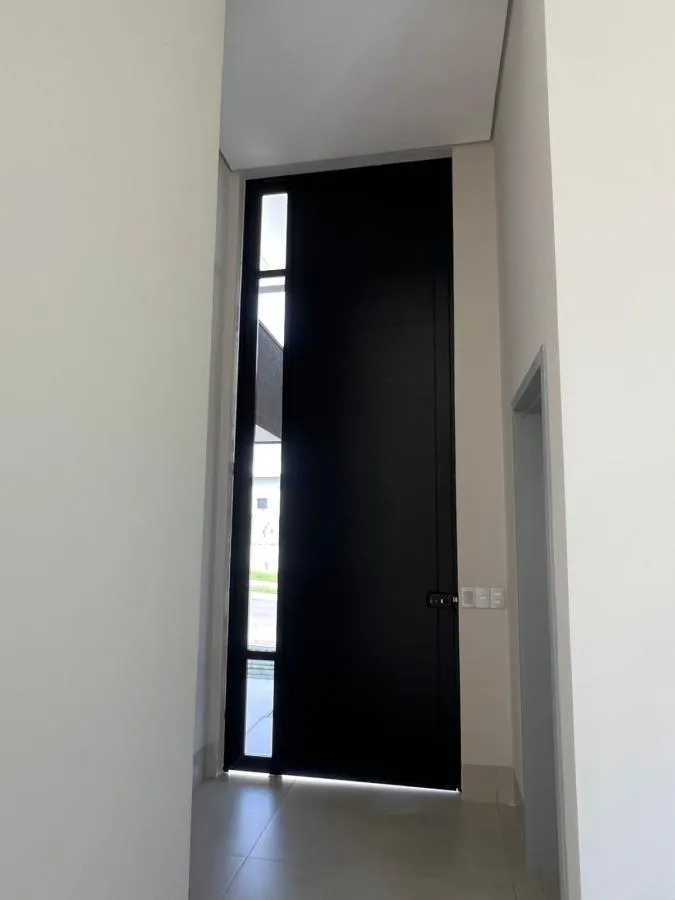 Casa em Condomínio para Venda em Várzea Grande / MT no bairro Petrópolis