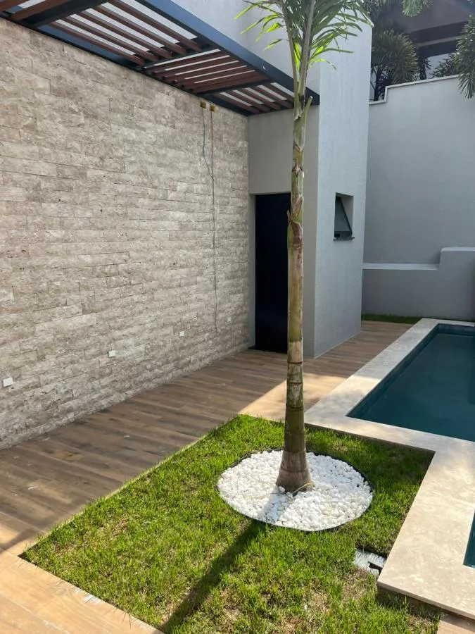 Casa em Condomínio para Venda em Várzea Grande / MT no bairro Petrópolis