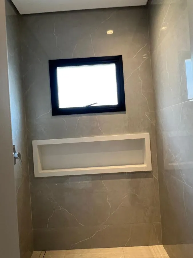 Casa em Condomínio para Venda em Várzea Grande / MT no bairro Petrópolis