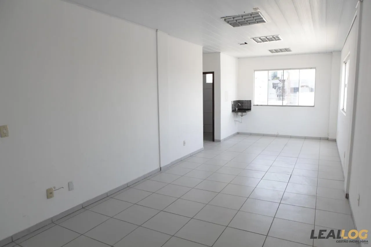 Imagens do imóveis Sala Comercial para Locação em Cuiabá / MT no bairro Baú