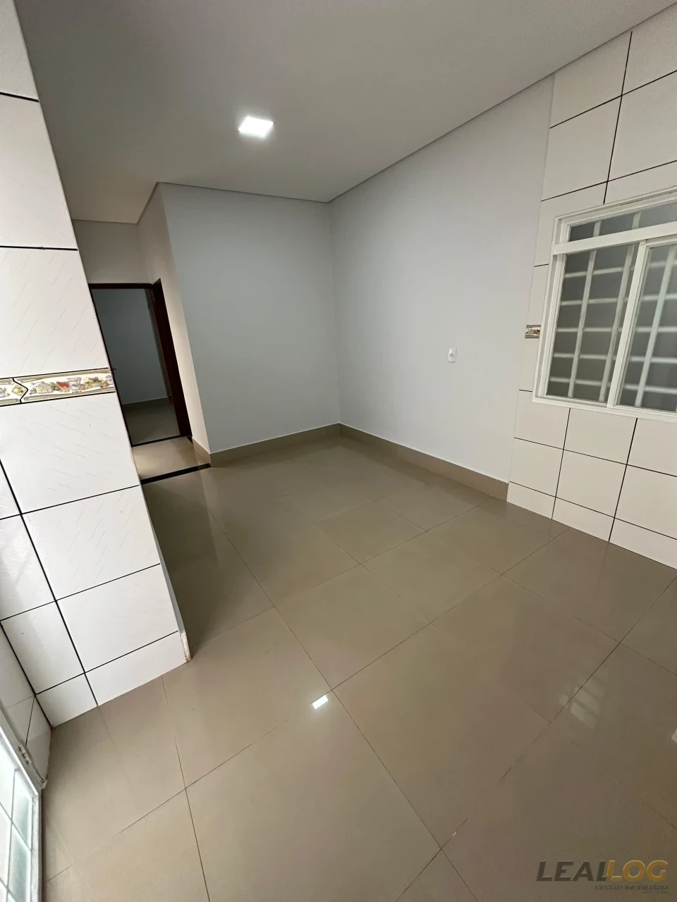 Belíssima casa á venda no CPA 4