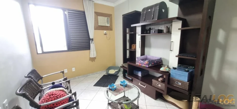 Vendo apartamento no Edifcio Ipiranga Plaza próximo a Praça Popular no bairro Goiabeiras em Cuiabá