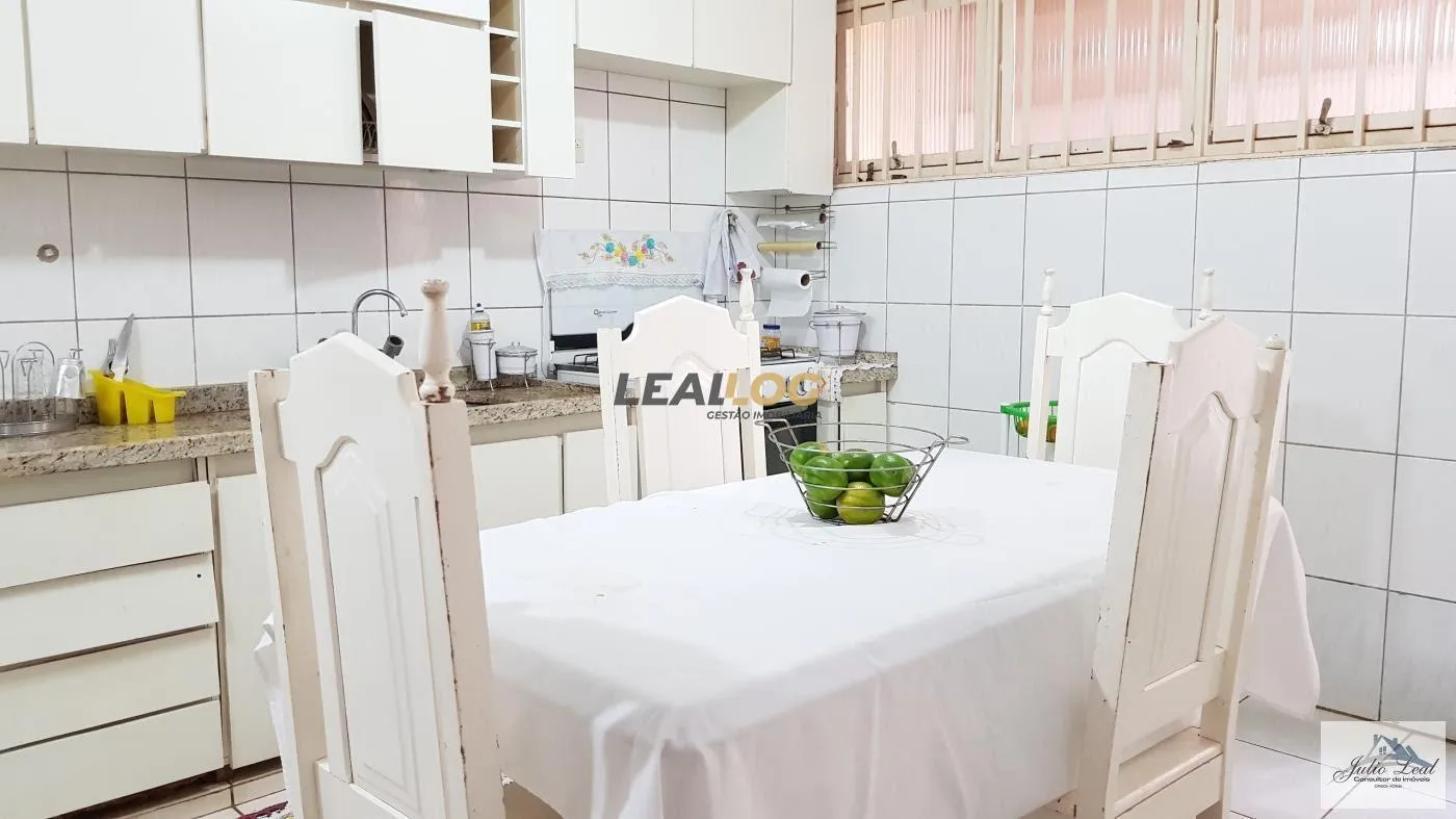 Casa Comercial para Venda em Cuiabá / MT no bairro Duque de Caxias