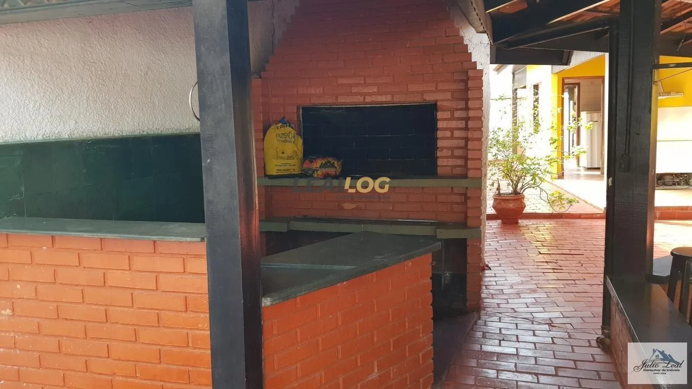 Casa Comercial para Venda em Cuiabá / MT no bairro Duque de Caxias