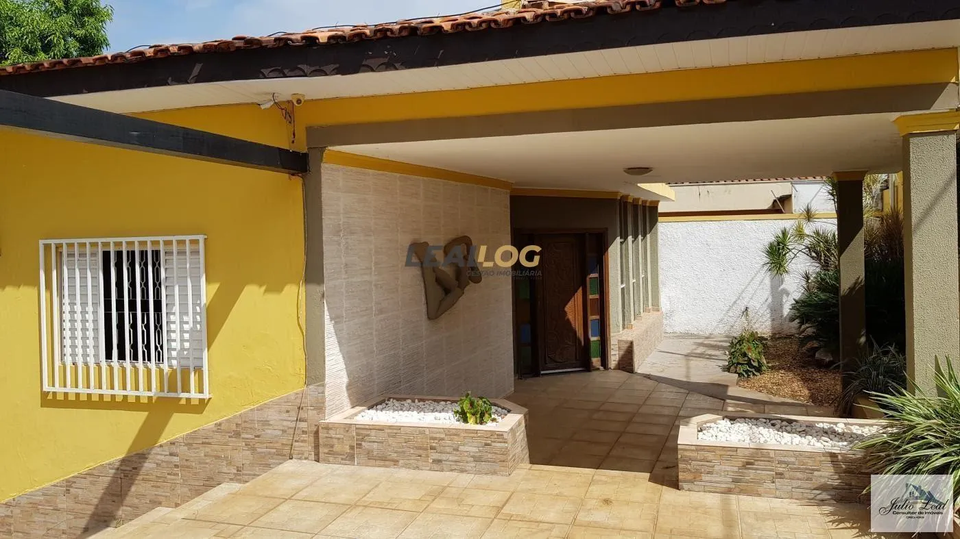 Casa Comercial para Venda em Cuiabá / MT no bairro Duque de Caxias