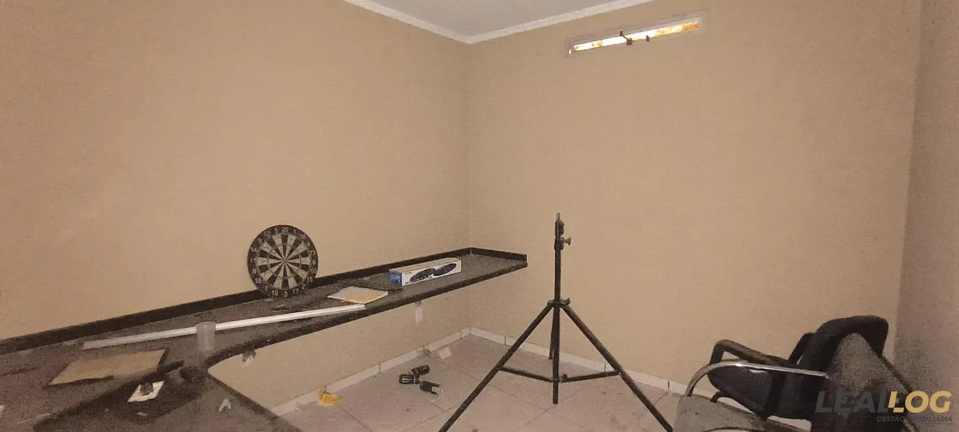 Imagens do imóveis Prédio para Locação no bairro Araés